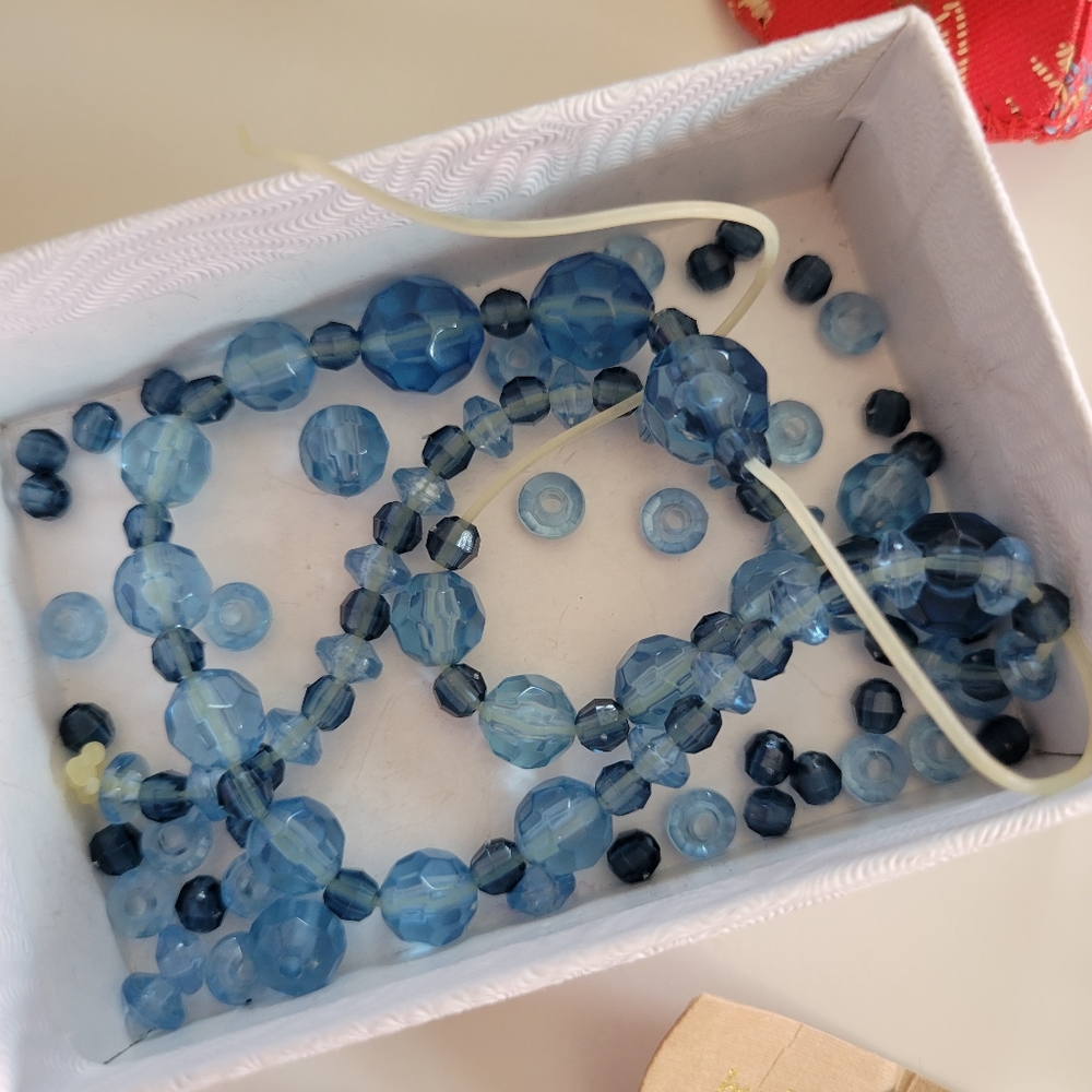 Jewelry-Maker or Crafter's Lot ~ Embellish ~Re-purpose ~ FINAL PRICE ITEMS! - Picture 8 of 14